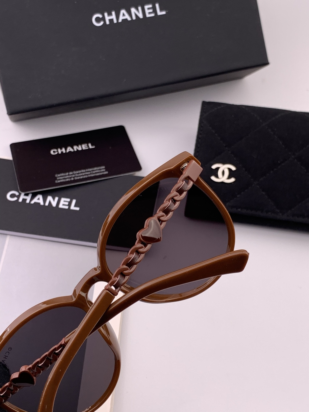 【CHANEL】香奈儿 新款潮流爆款 时尚方框太阳镜 佩戴舒适 网红潮款墨镜 女士高清加厚偏光太阳镜🕶️