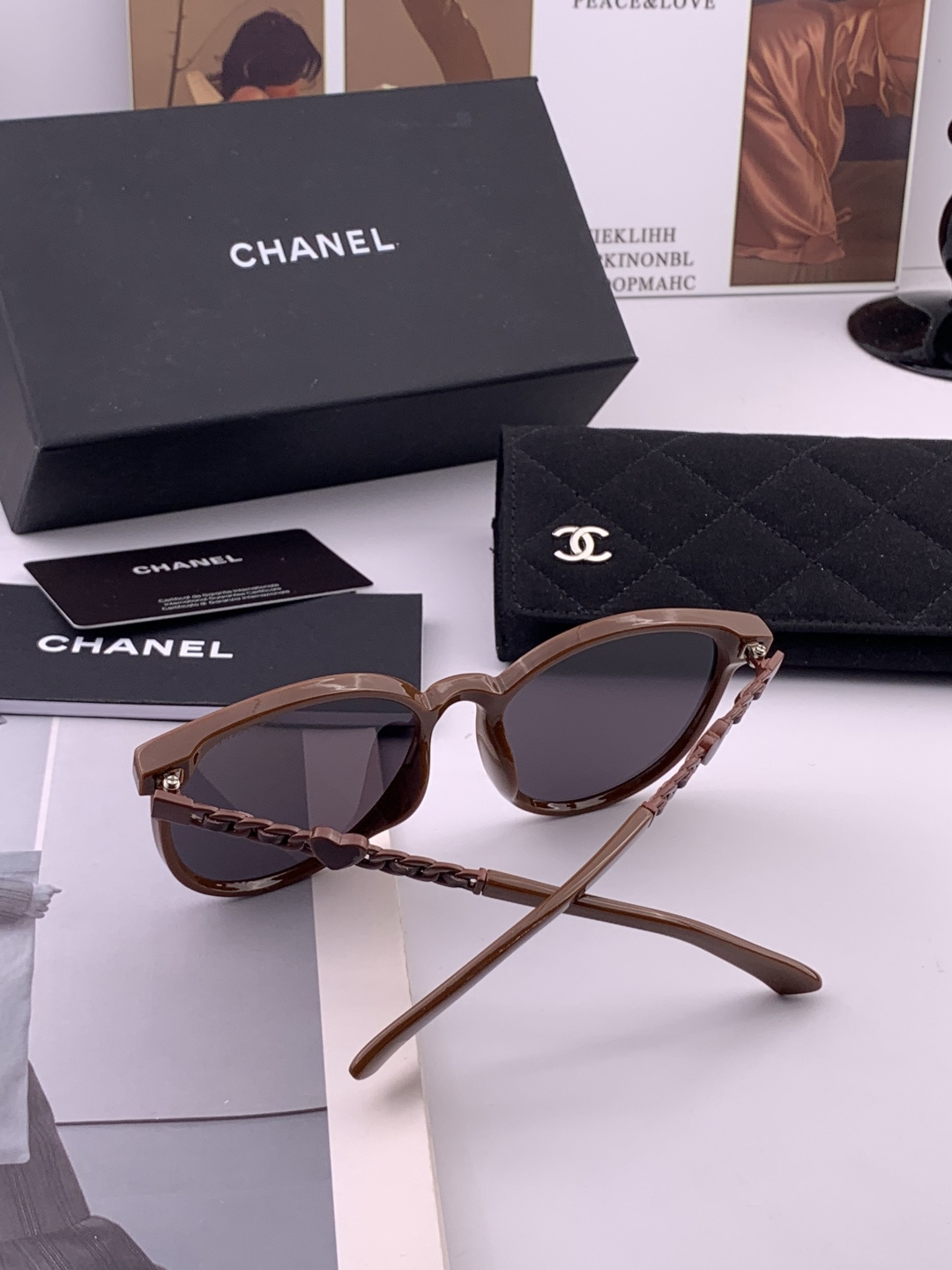 【CHANEL】香奈儿 新款潮流爆款 时尚方框太阳镜 佩戴舒适 网红潮款墨镜 女士高清加厚偏光太阳镜🕶️