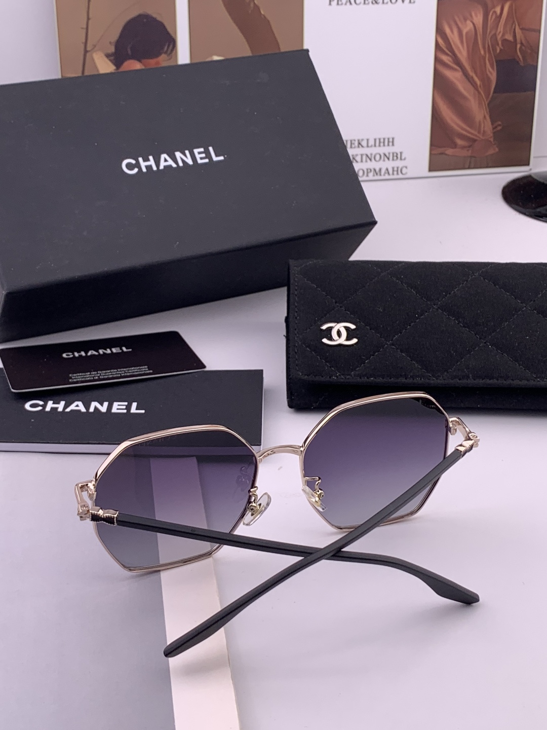 新品CHANEL 香奈儿太阳镜以独特魅力和前卫风格诠释春夏最新眼镜，质感超好佩带舒适 型号：CH3639
