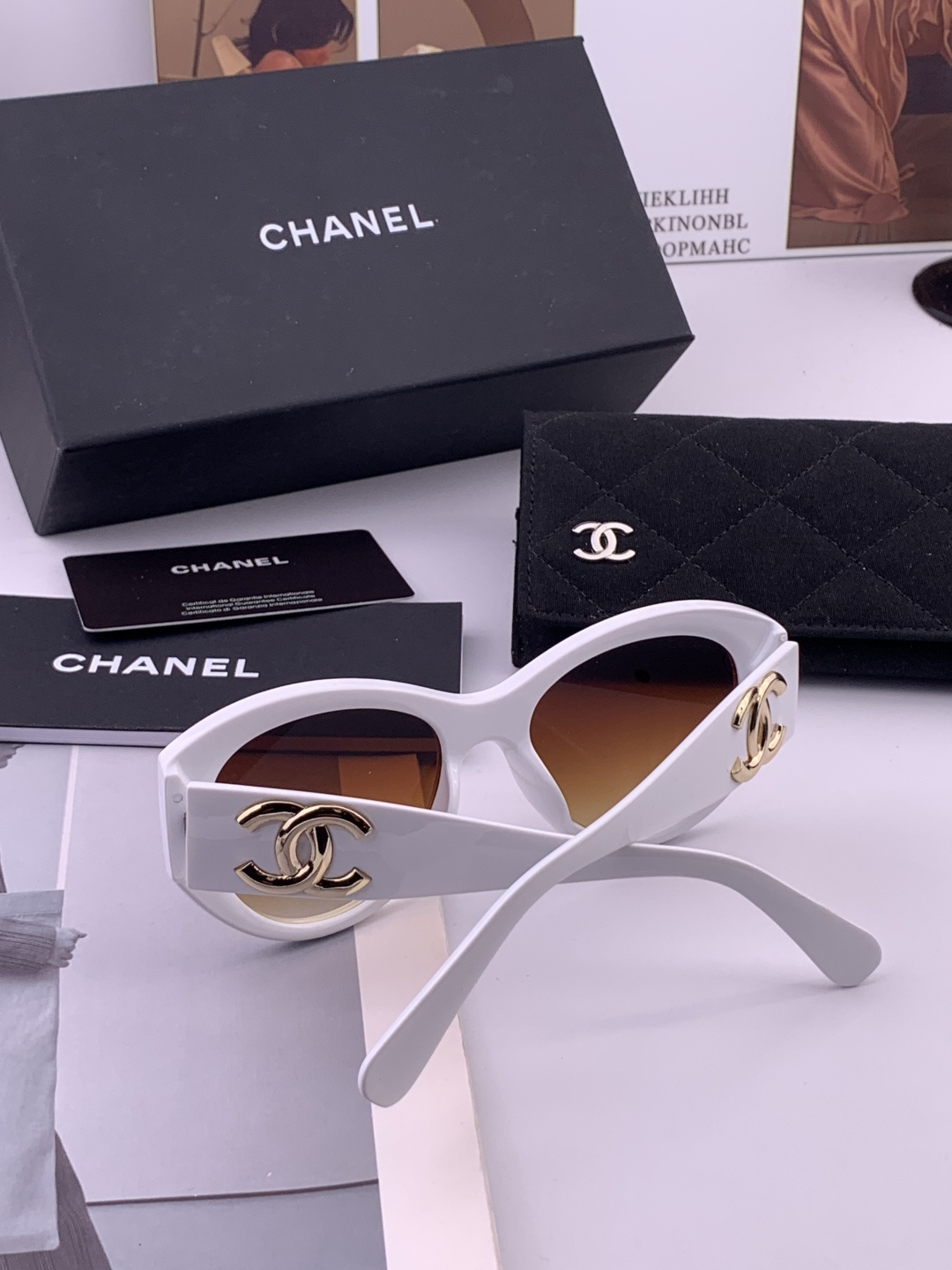 新品CHANEL 香奈儿太阳镜以独特魅力和前卫风格诠释春夏最新眼镜，质感超好佩带舒适 型号：CH4600