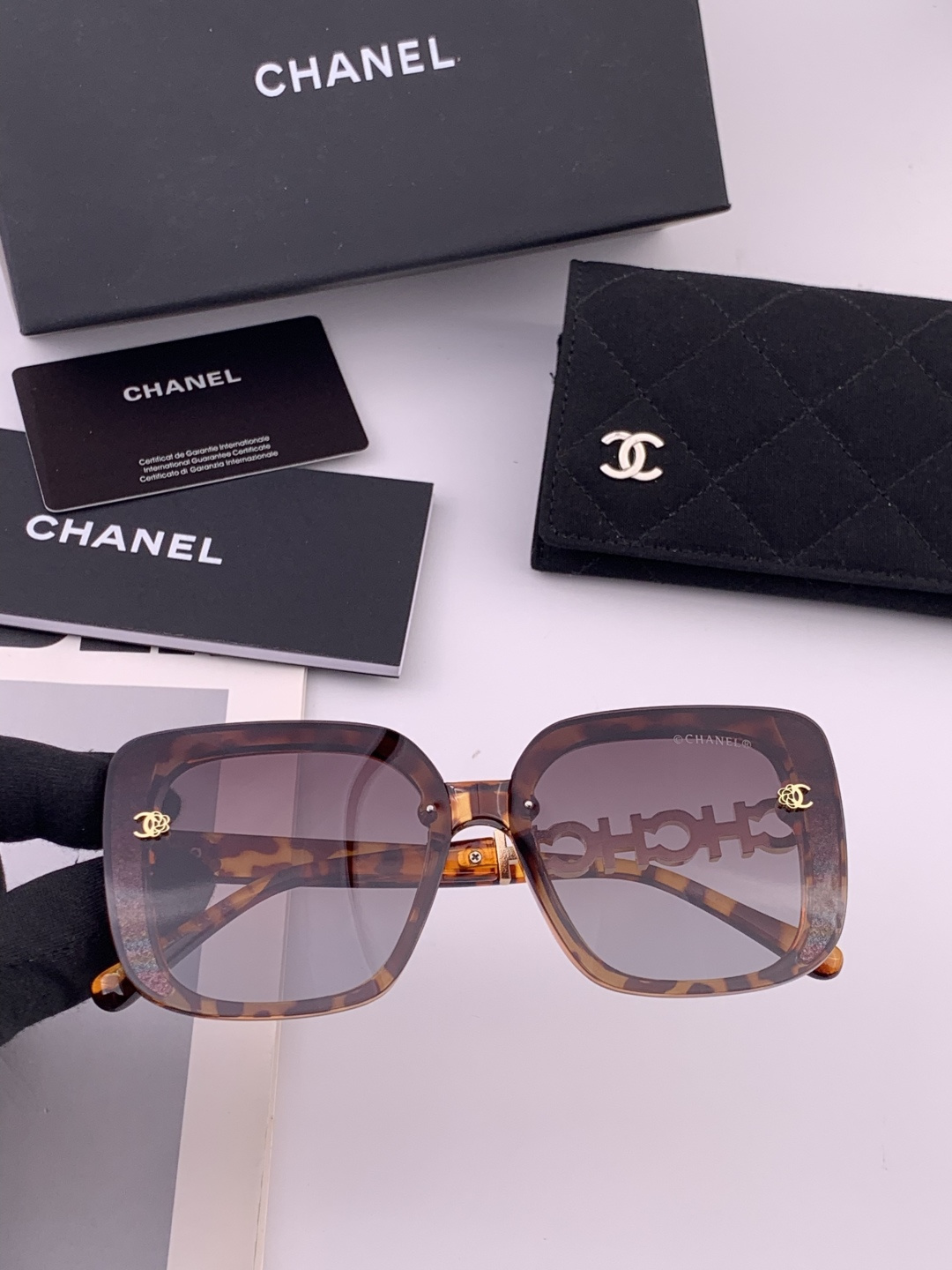 【CHANEL】香奈儿 新款潮流爆款 时尚圆框太阳镜 佩戴舒适 网红潮款墨镜 女士高清加厚偏光太阳镜🕶️