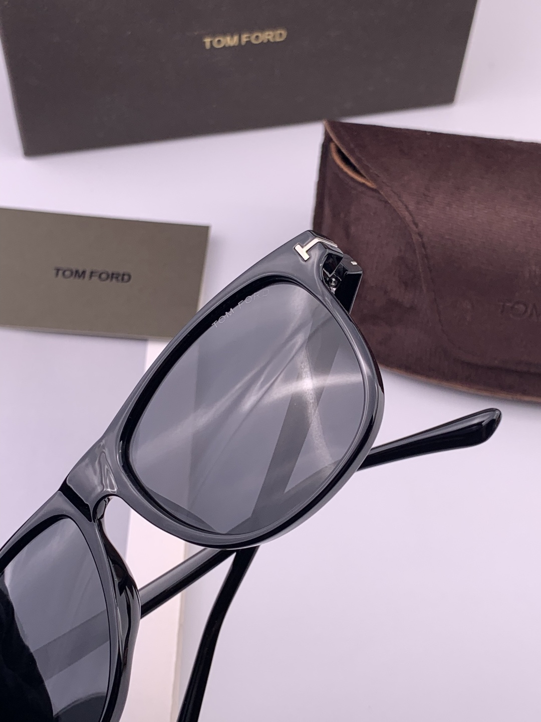 【TOMFORD】汤姆福特 爆款来袭！经典火爆作品 重磅出击 ！超经典偏光眼镜，时刻展现时尚大牌风范！我