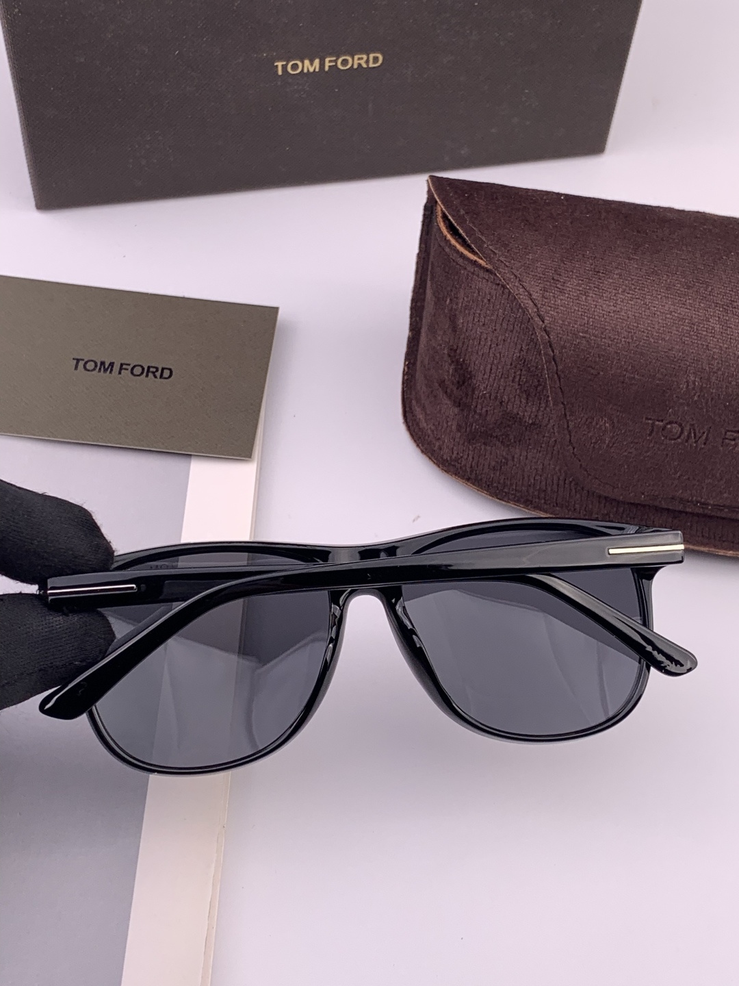 【TOMFORD】汤姆福特 爆款来袭！经典火爆作品 重磅出击 ！超经典偏光眼镜，时刻展现时尚大牌风范！我