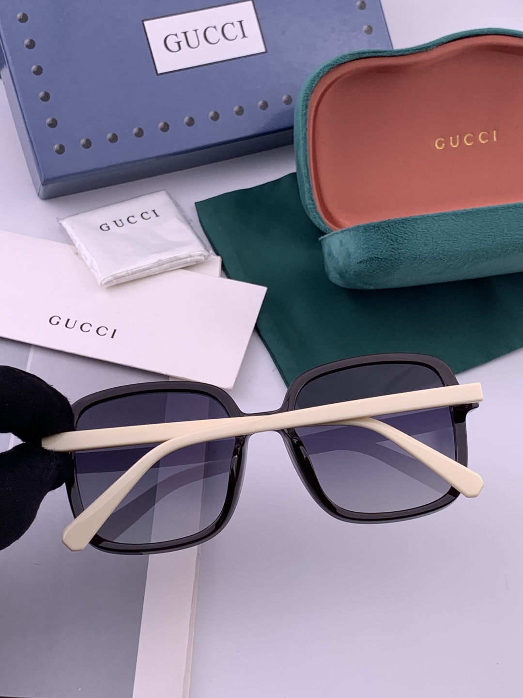 🔺GUCCI🔻古驰 GG方框太阳镜 完美品质 🎓独特设计 适合各种脸型 亮相时装周 超时尚百搭 实物精致