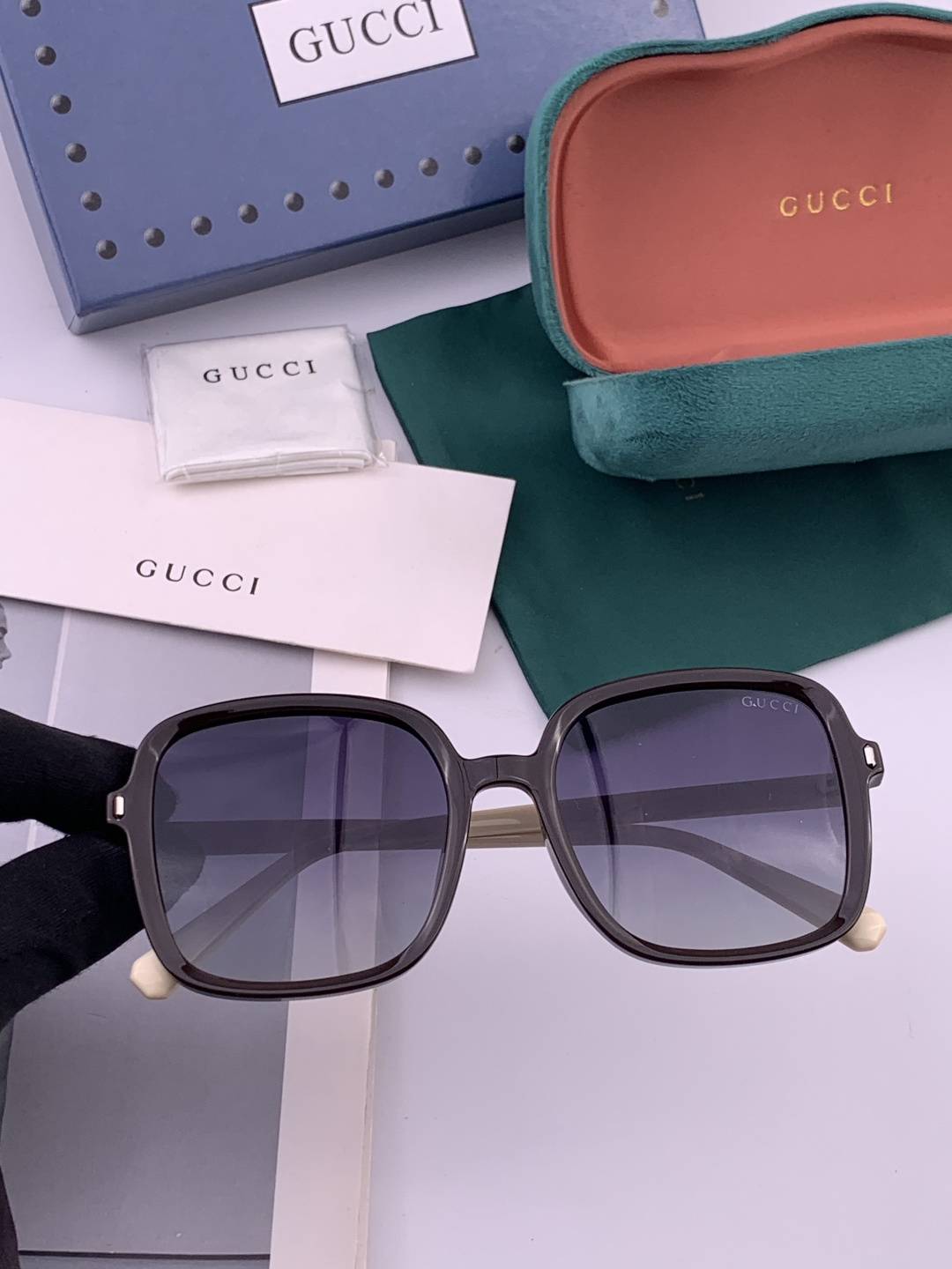 🔺GUCCI🔻古驰 GG方框太阳镜 完美品质 🎓独特设计 适合各种脸型 亮相时装周 超时尚百搭 实物精致