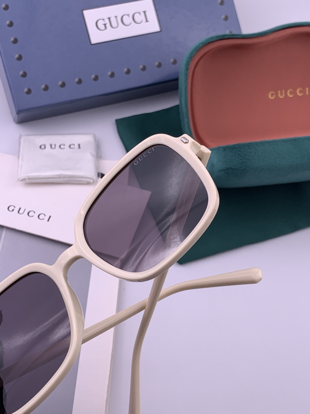 🔺GUCCI🔻古驰 GG方框太阳镜 完美品质 🎓独特设计 适合各种脸型 亮相时装周 超时尚百搭 实物精致