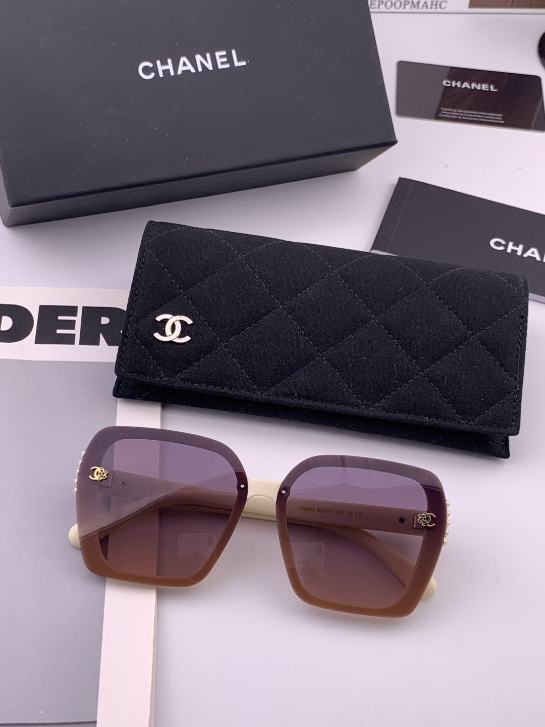 🔺CHANEL🔻官方早春新款，众多明星同款[色]香奈儿‼️‼️新款大框偏光墨镜 ，镜腿LOGO小珍珠🌈🌈