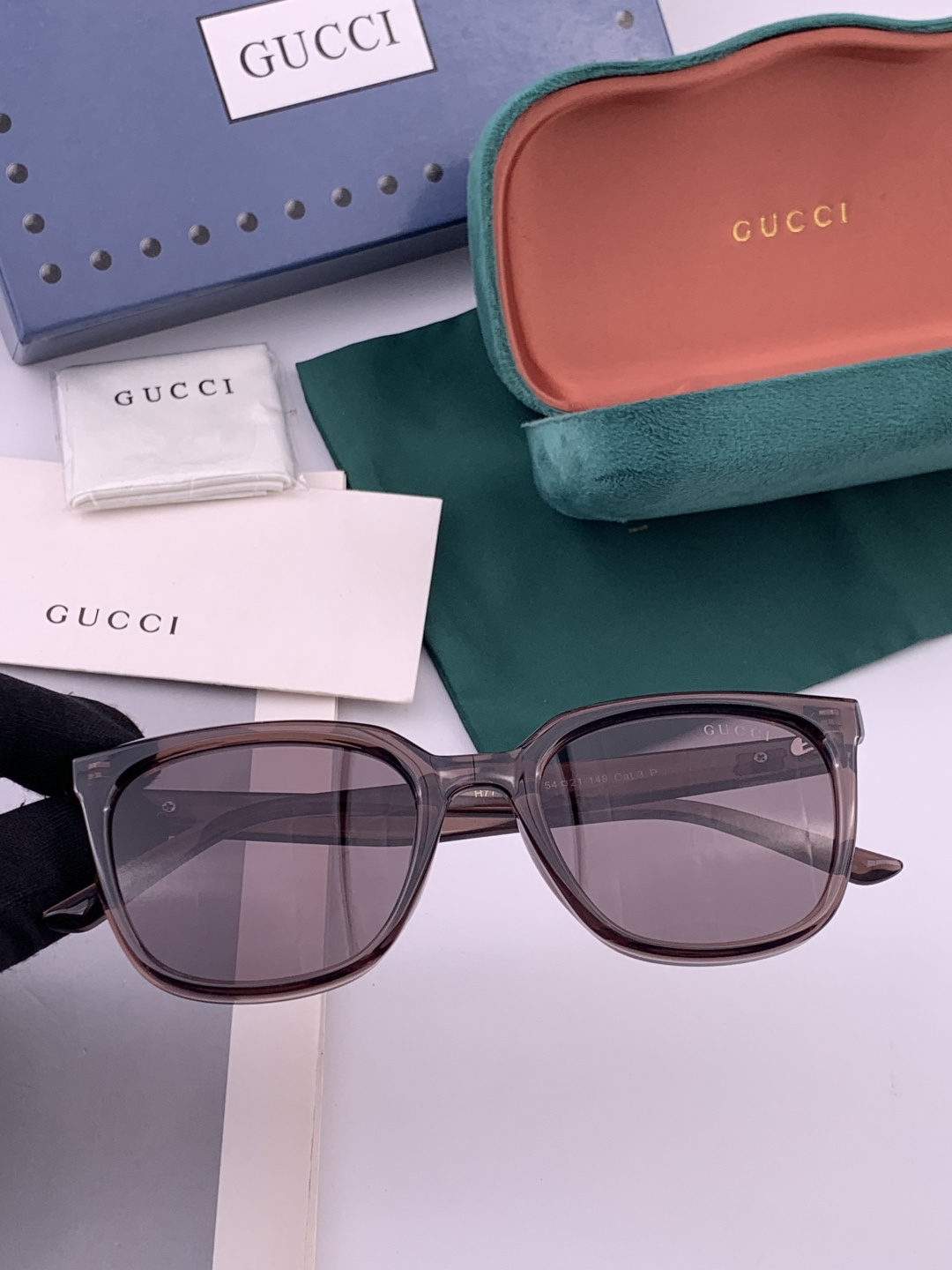 🔺 【GUCCI】开春新款 潮流爆款 时尚方框偏光太阳镜 高品质 佩戴舒适 网红潮款墨镜 女士高清尼龙偏
