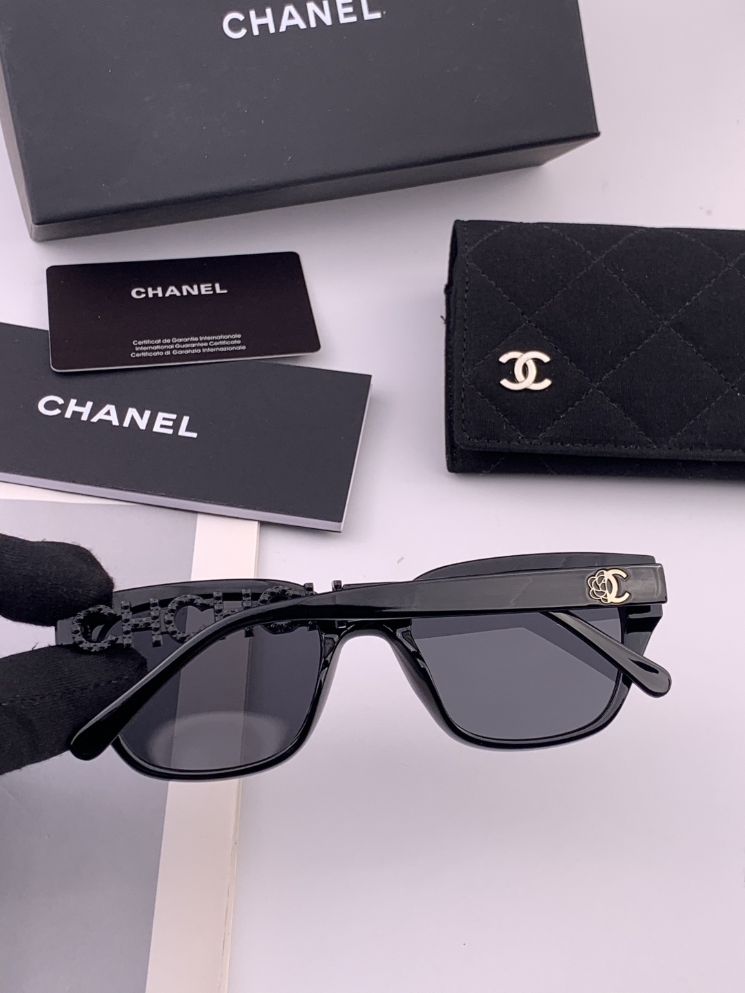 【CHANEL】香奈儿 新款潮流爆款 时尚圆框太阳镜 佩戴舒适 网红潮款墨镜 女士高清加厚偏光太阳镜🕶️
