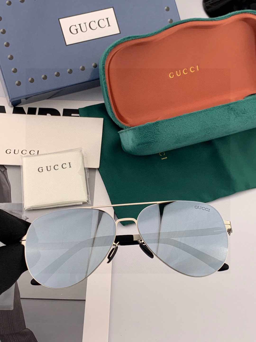♦️ GUCCI 新款男女情侣款太阳镜多边形墨镜iP电镀永不褪色 超轻超有弹性整幅眼镜无螺丝重要的是压不