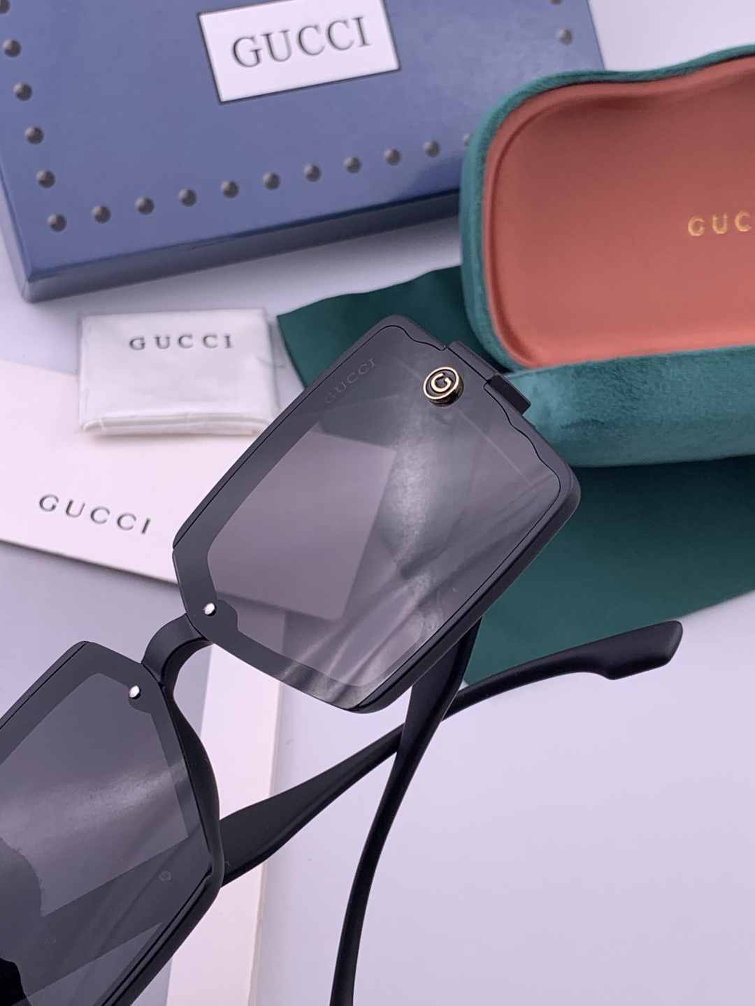 新款！新款出货！女士高清加厚偏光太阳镜🕶️ 🎉💍新款GUCCI偏光太阳镜[得意]开车驾驶镜时尚墨镜💐💐🌸
