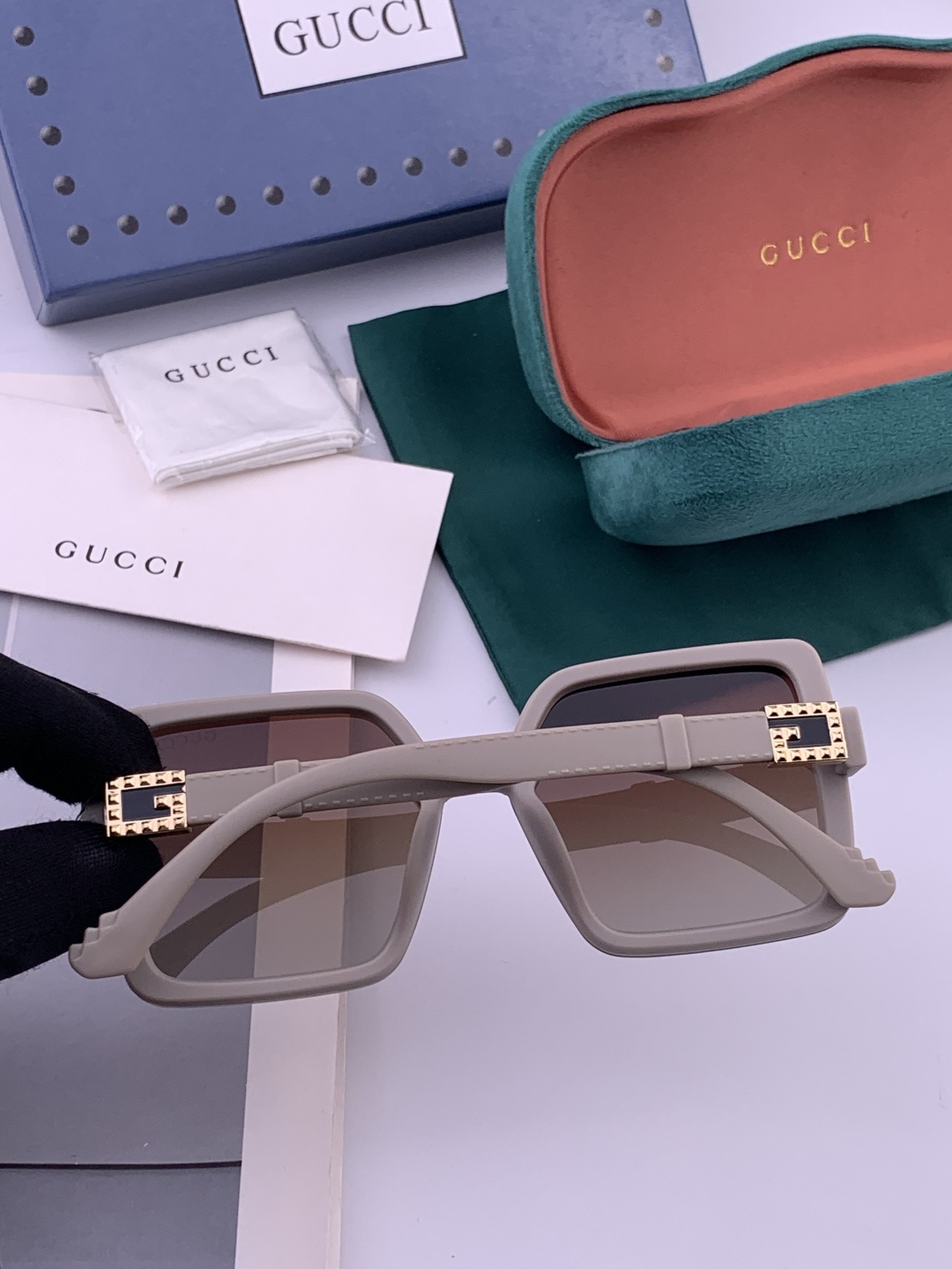 新款！新款出货！女士高清加厚偏光太阳镜🕶️ 🎉💍新款GUCCI偏光太阳镜[得意]开车驾驶镜时尚墨镜💐💐🌸