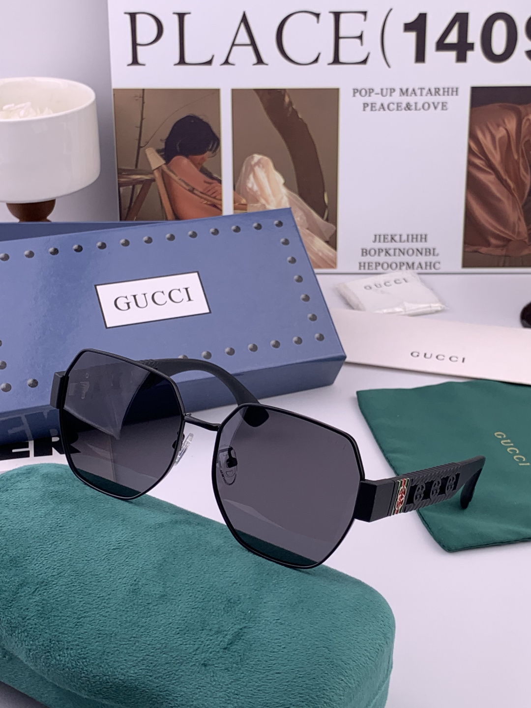 GUCCI 开春新款 最新款方框太阳镜 各路网红纷纷带起气场满分‼️ 俏皮甜美.上脸效果更佳.金属质感超