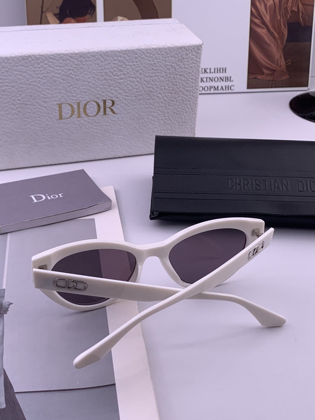 🔺 【DIOR-迪奥】开春新款 潮流爆款 时尚方框偏光太阳镜 高品质 佩戴舒适 网红潮款墨镜 型号：D4