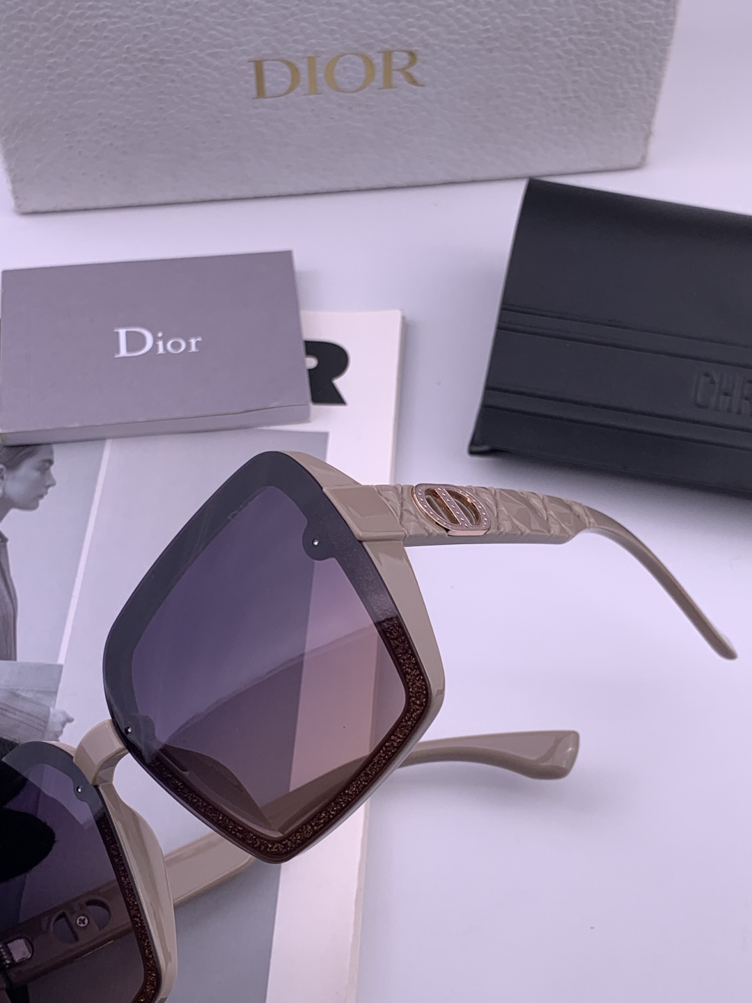 🔺 【DIOR-迪奥】开春新款 潮流爆款 时尚方框偏光太阳镜 高品质 佩戴舒适 网红潮款墨镜 女士高清加