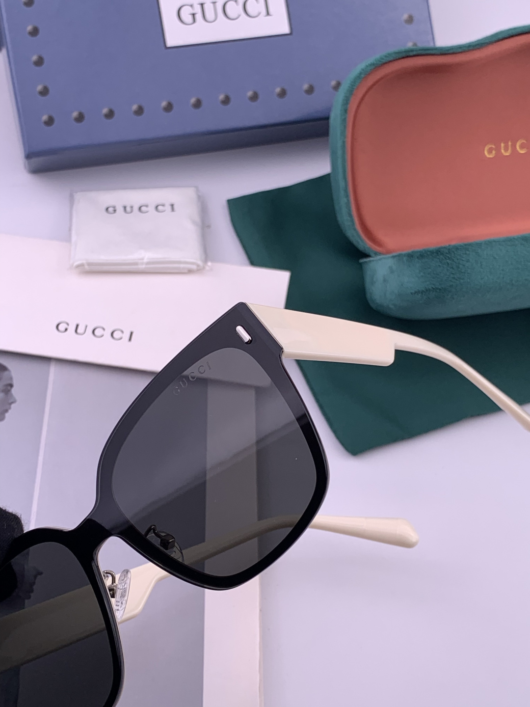 GUCCI 新款连体尼龙偏光太眼镜，情侣款时尚方框太阳镜佩戴舒适网红潮流款墨镜，大气女人范儿，大脸小脸都
