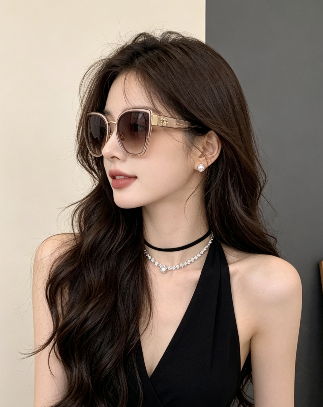 香奈儿 开春新款太阳镜 各路网红纷纷带起气场满分‼️ 俏皮甜美.上脸效果更佳.金属质感超好 型号：CH6
