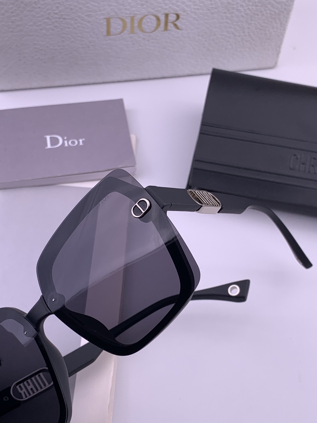 🔺 【DIOR-迪奥】开春新款 潮流爆款 时尚方框偏光太阳镜 高品质 佩戴舒适 网红潮款墨镜 女士高清加