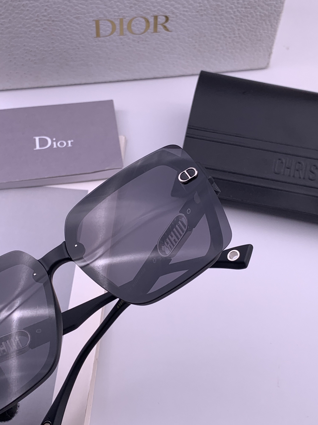 🔺 【DIOR-迪奥】开春新款 潮流爆款 时尚方框偏光太阳镜 高品质 佩戴舒适 网红潮款墨镜 女士高清加