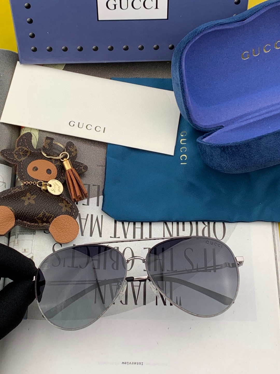 GUCCI 男款炫彩飞行员偏光太阳镜 ❤️材质：高清尼龙加厚卡槽高清偏光镜片 🌹无边框镜架💕颜👍型号：G