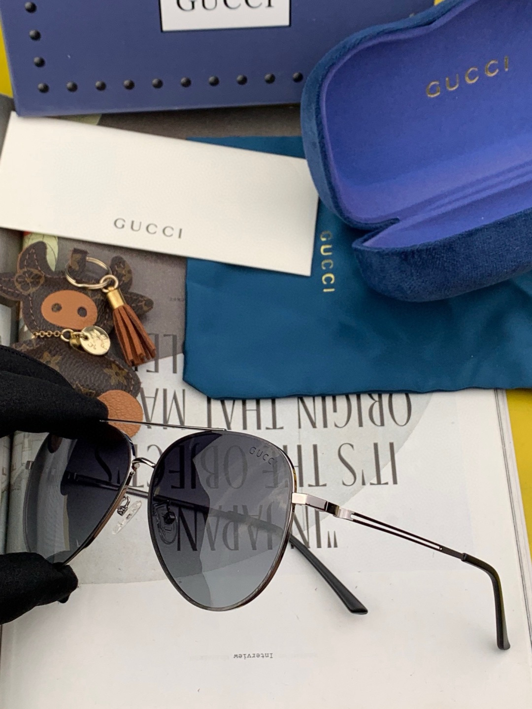 GUCCI 男款炫彩飞行员偏光太阳镜 ❤️材质：高清尼龙加厚卡槽高清偏光镜片 🌹无边框镜架💕颜👍型号：G