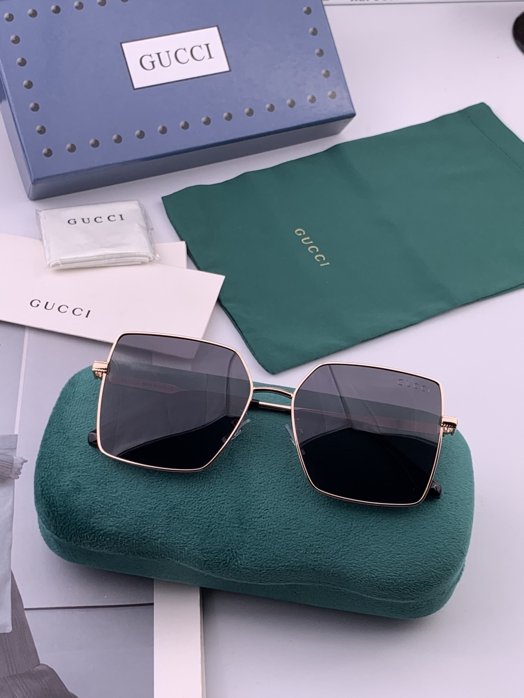 🔺 Gucci 🔻官方新款 众多明星同款[色]‼️‼️新款大框偏光墨镜 🌈🌈宝丽来超清加厚太阳镜🔝🔝型号