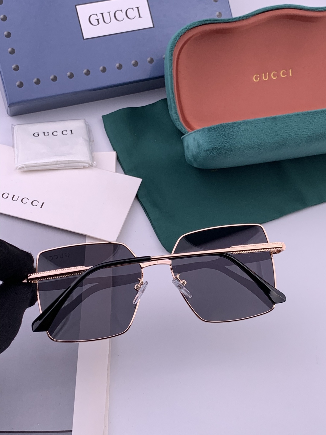 🔺 Gucci 🔻官方新款 众多明星同款[色]‼️‼️新款大框偏光墨镜 🌈🌈宝丽来超清加厚太阳镜🔝🔝型号