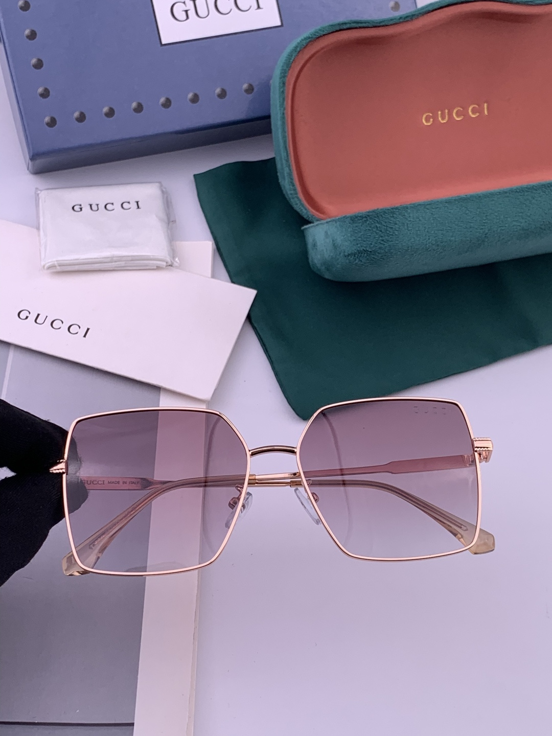 🔺 Gucci 🔻官方新款 众多明星同款[色]‼️‼️新款大框偏光墨镜 🌈🌈宝丽来超清加厚太阳镜🔝🔝型号