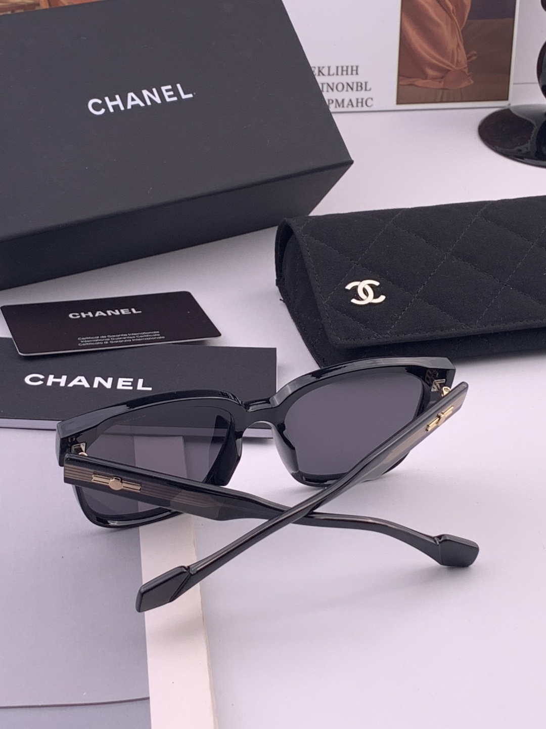 【CHANEL】香奈儿 新款潮流爆款 时尚方框太阳镜 佩戴舒适 网红潮款墨镜  女士高清加厚偏光太阳镜🕶