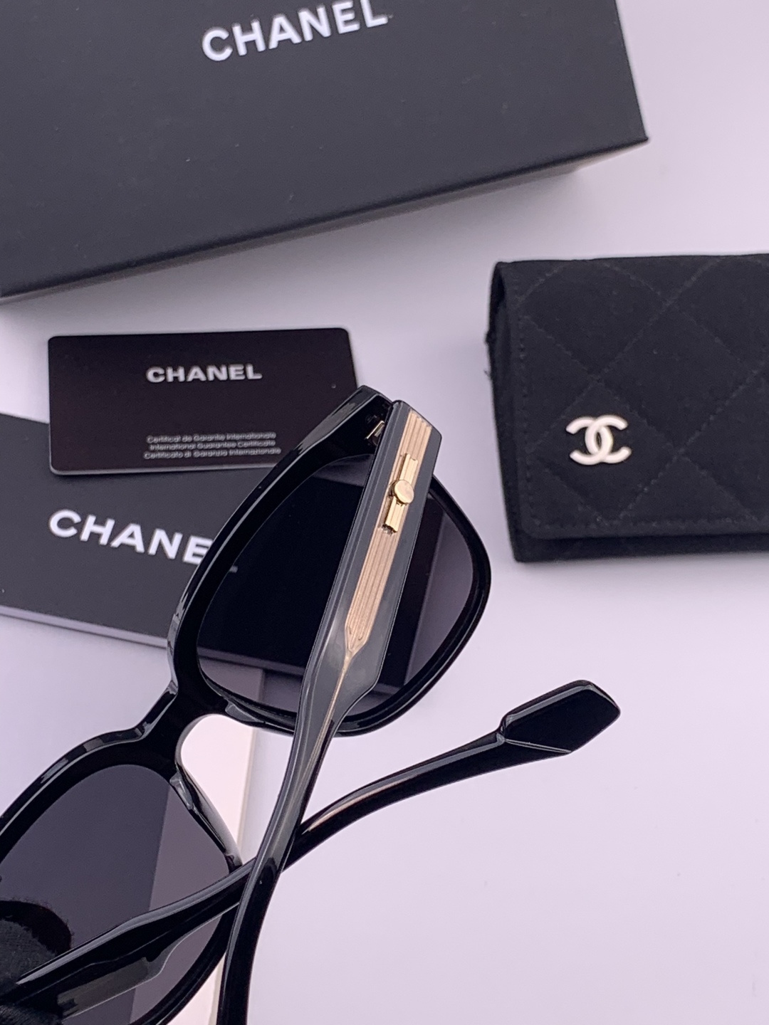 【CHANEL】香奈儿 新款潮流爆款 时尚方框太阳镜 佩戴舒适 网红潮款墨镜  女士高清加厚偏光太阳镜🕶