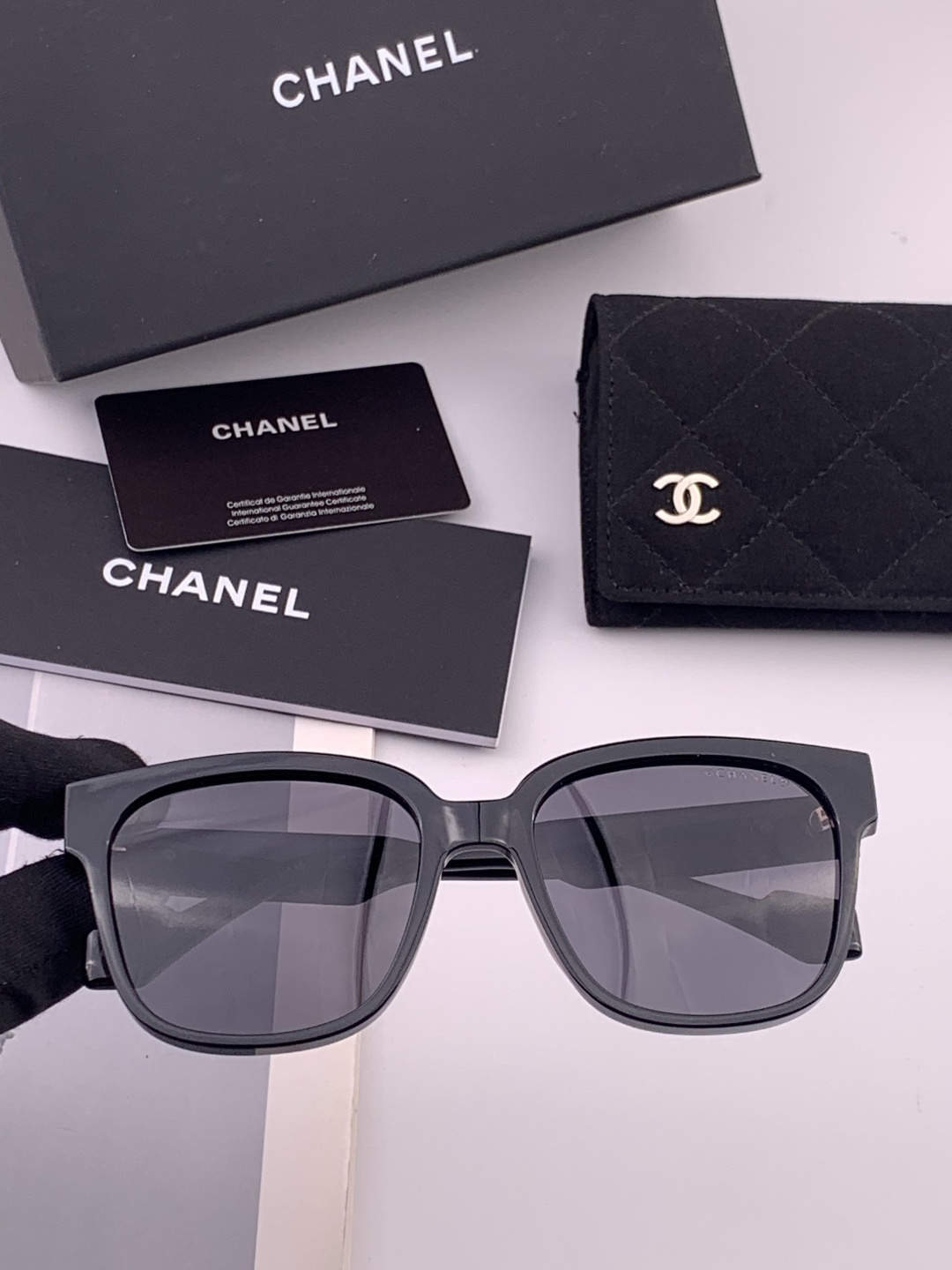 【CHANEL】香奈儿 新款潮流爆款 时尚方框太阳镜 佩戴舒适 网红潮款墨镜  女士高清加厚偏光太阳镜🕶