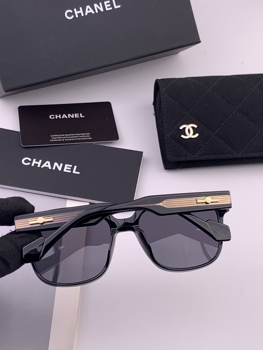 【CHANEL】香奈儿 新款潮流爆款 时尚方框太阳镜 佩戴舒适 网红潮款墨镜  女士高清加厚偏光太阳镜🕶