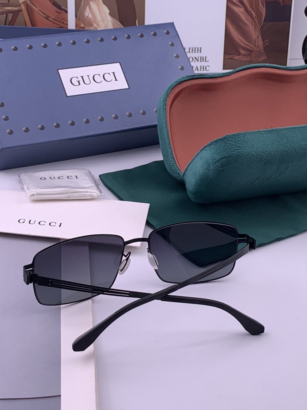 GUCCI 男款炫彩飞行员偏光太阳镜 ❤️材质：高清尼龙加厚卡槽高清偏光镜片 🌹无边框镜架💕颜👍型号：G