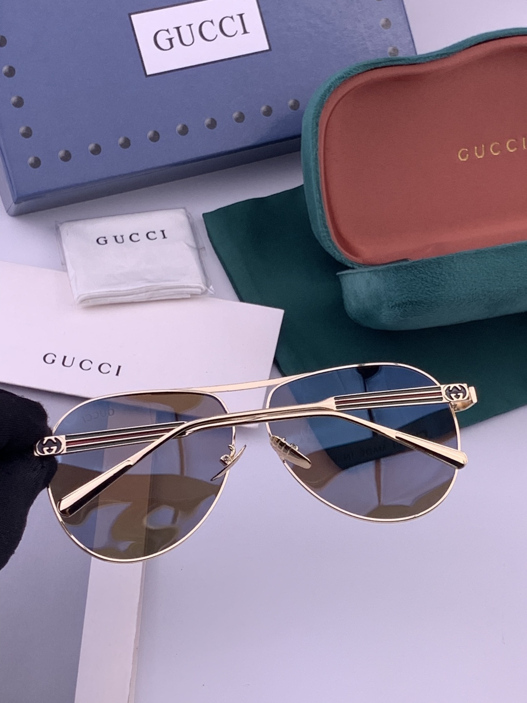 Gucci 🔥  高品质男女款墨镜   👍 进口宝丽来偏光镜片  🔥蛤蟆镜 开车钓鱼都可 🔥百搭显瘦墨镜