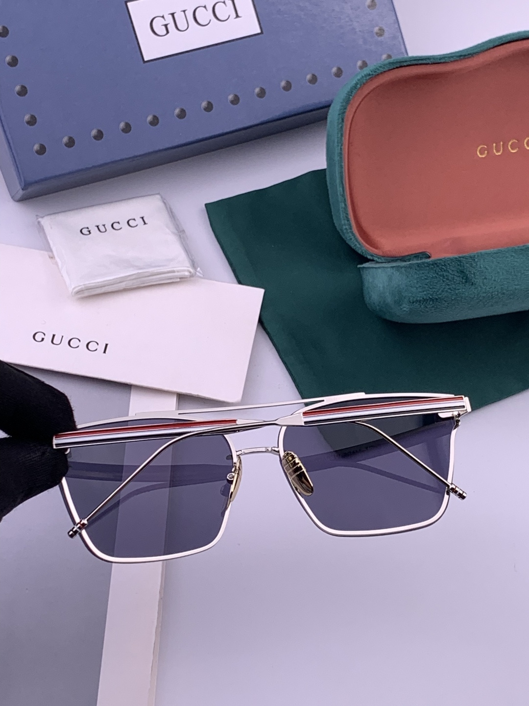 Gucci 🔥  高品质男女款墨镜   👍 进口宝丽来偏光镜片  🔥蛤蟆镜 开车钓鱼都可 🔥百搭显瘦墨镜