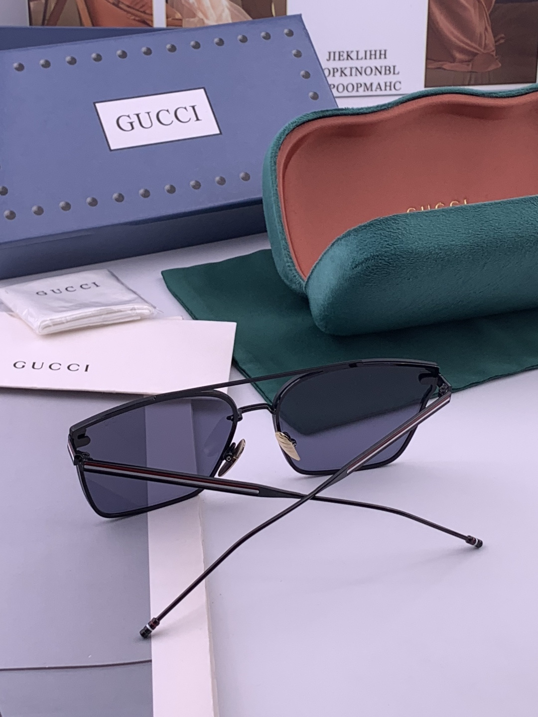 Gucci 🔥  高品质男女款墨镜   👍 进口宝丽来偏光镜片  🔥蛤蟆镜 开车钓鱼都可 🔥百搭显瘦墨镜