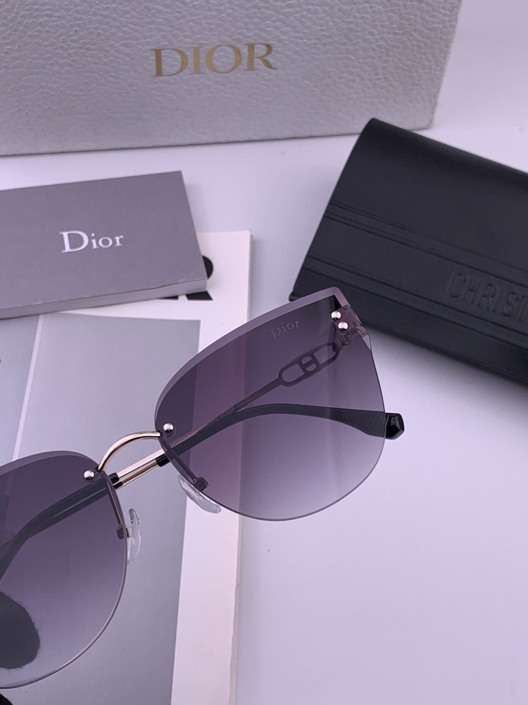 DIOR🌋☔️时尚无框太阳镜镜片 顶级奢侈品[强] 高品质[胜利][亲亲]🍦🍨 [得意] 气质非凡😄 🍫