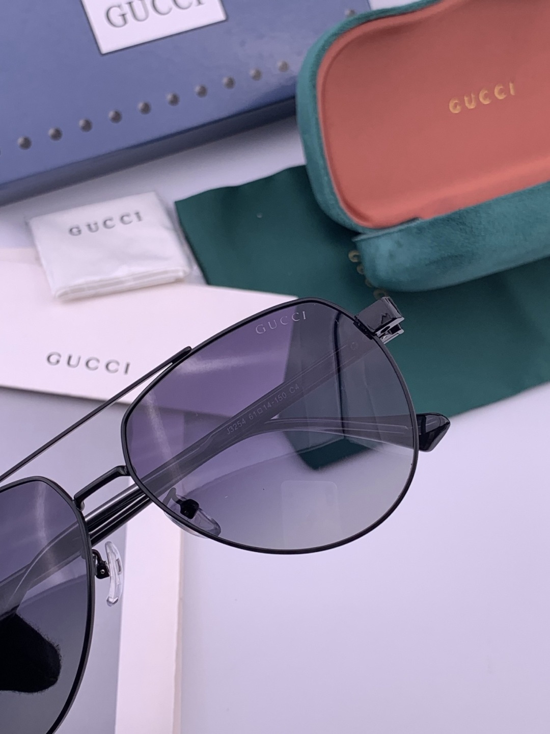 Gucci 🔥  高品质男女款墨镜   👍 进口宝丽来偏光镜片  🔥蛤蟆镜 开车钓鱼都可 🔥百搭显瘦墨镜