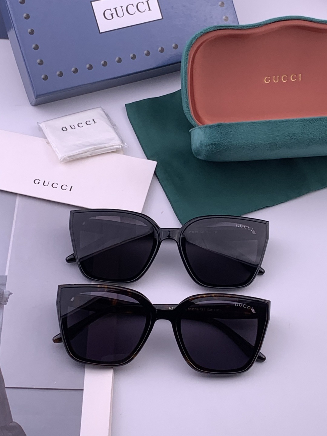 Gucci   情侣款 经典的方框设计，不挑脸型，无论搭配大衣还是连衣裙都非常显气质高清偏光镜片预防紫外