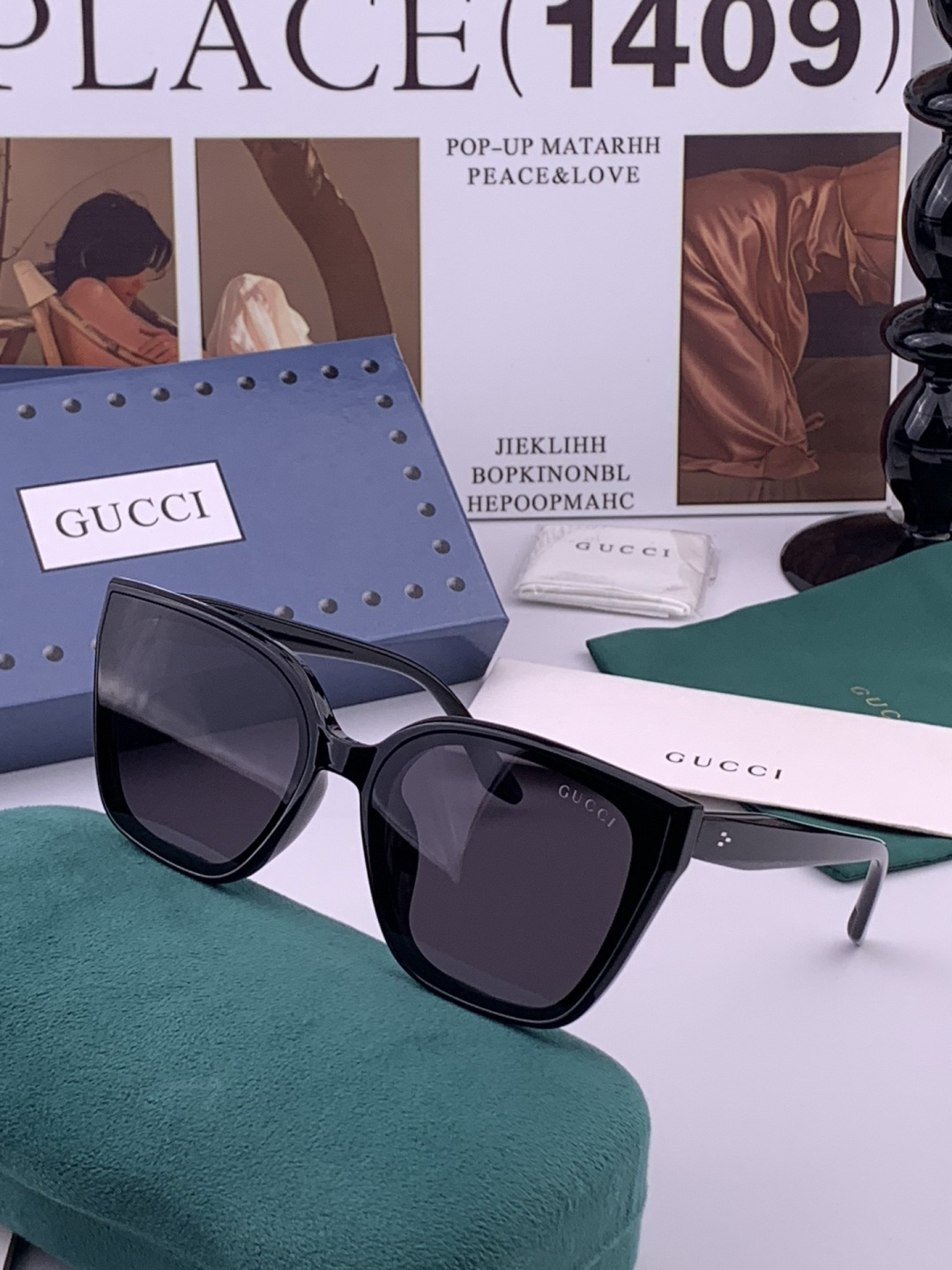 Gucci   情侣款 经典的方框设计，不挑脸型，无论搭配大衣还是连衣裙都非常显气质高清偏光镜片预防紫外