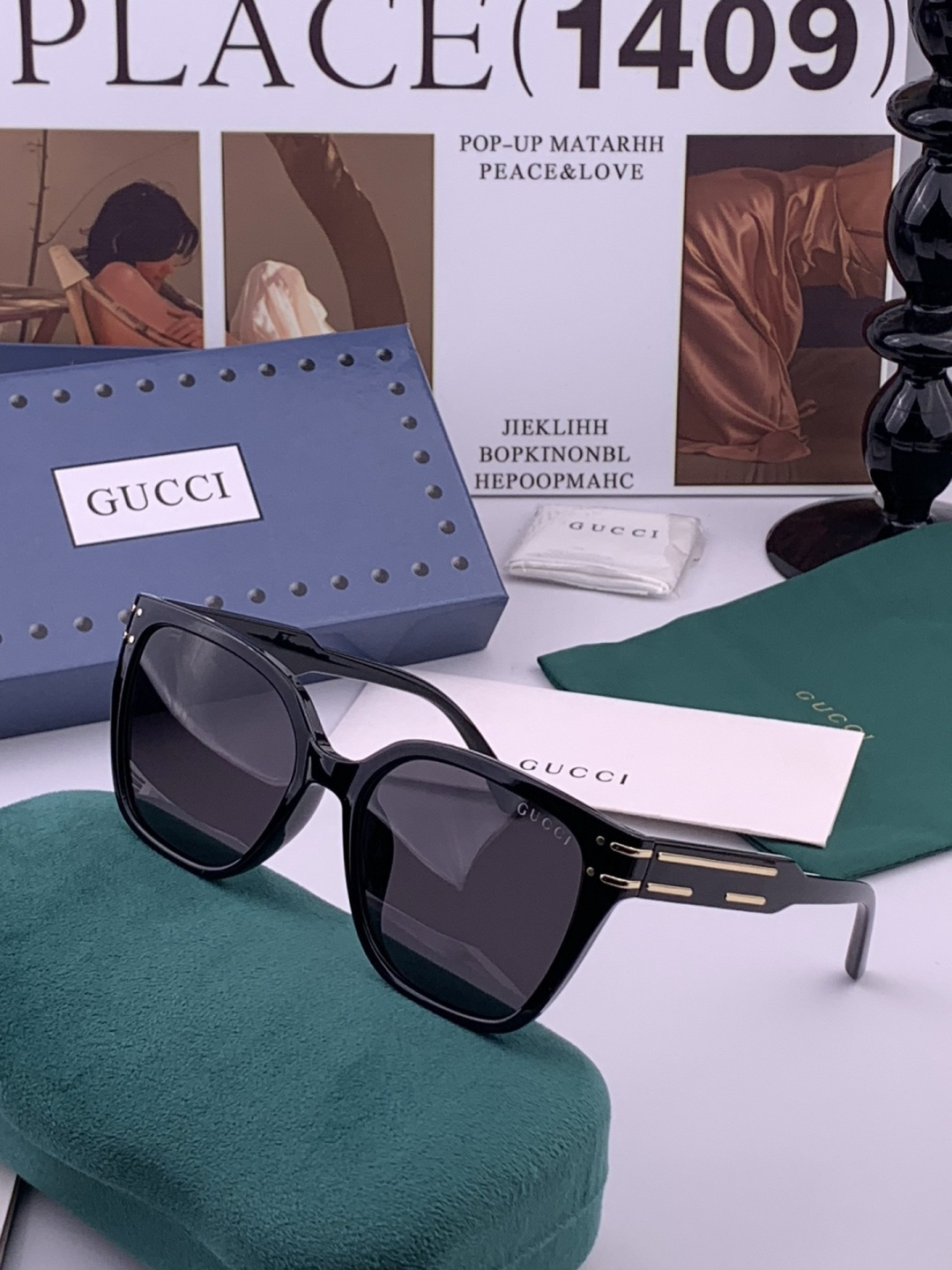 Gucci   情侣款 经典的方框设计，不挑脸型，无论搭配大衣还是连衣裙都非常显气质高清偏光镜片预防紫外