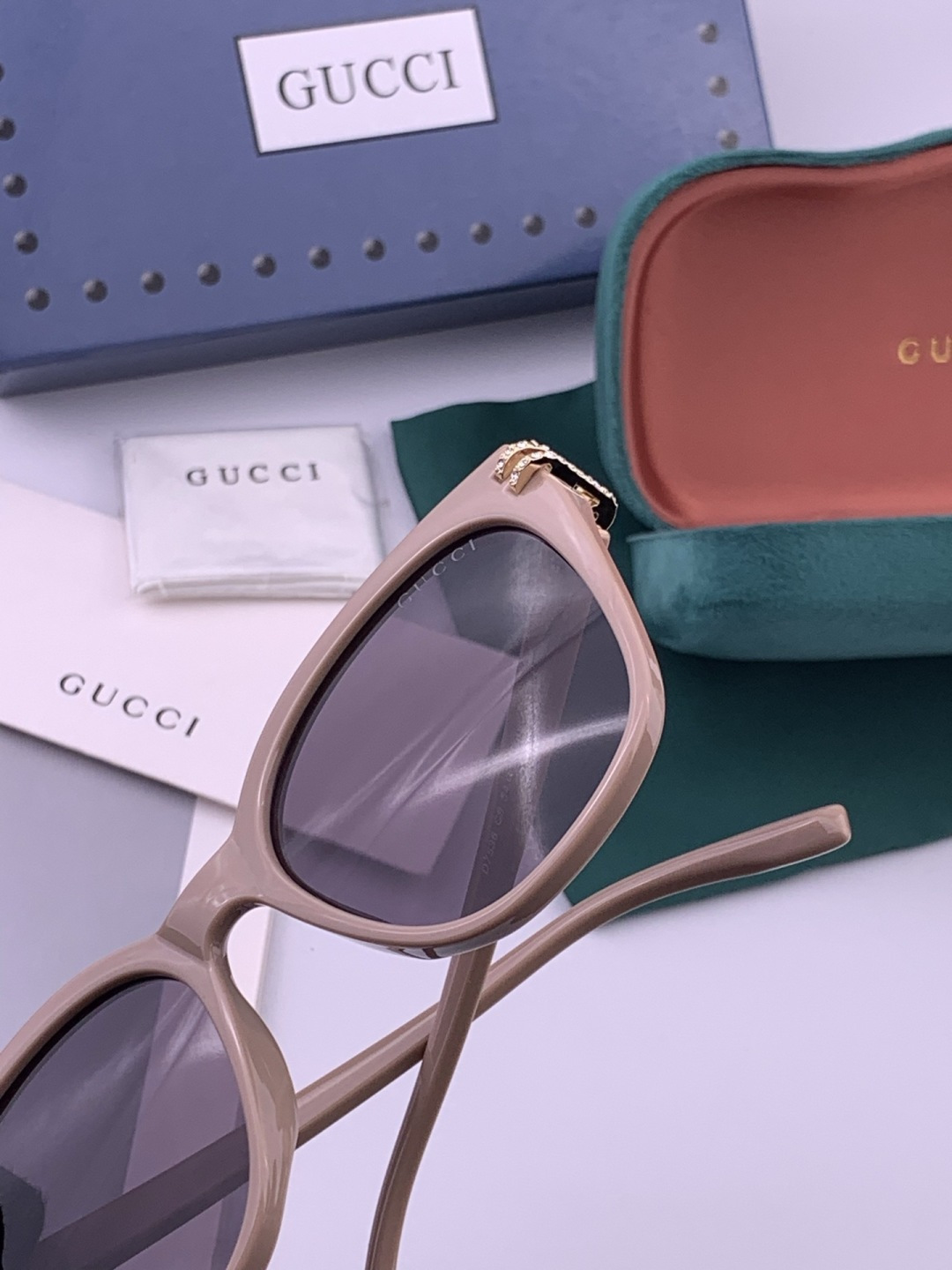 🔺GUCCI🔻古驰 GG圆框太阳镜 完美品质 🎓独特设计  适合各种脸型 亮相时装周 超时尚百搭 实物精
