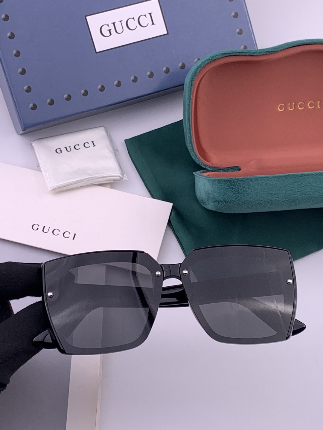 🔺 【GUCCI】开春新款 潮流爆款 时尚方框太阳镜 高品质 佩戴舒适 网红潮款墨镜 型号：G9600