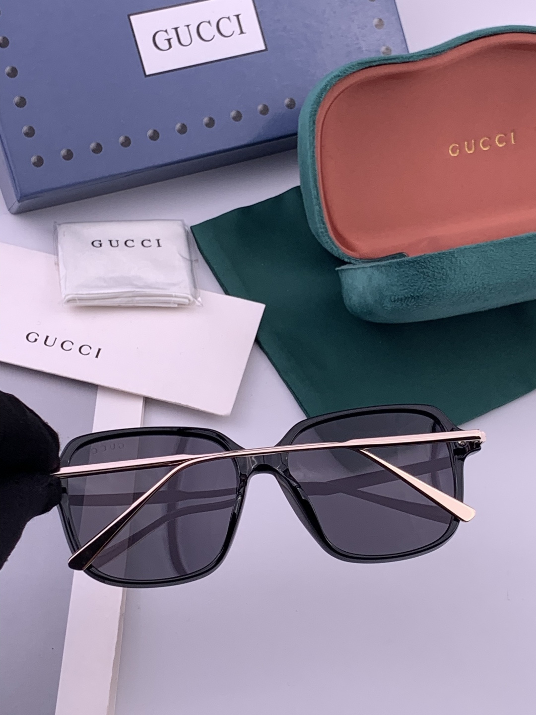 🔺 【GUCCI】开春新款 潮流爆款 时尚方框偏光太阳镜 高品质 佩戴舒适 网红潮款墨镜 女士高清尼龙偏