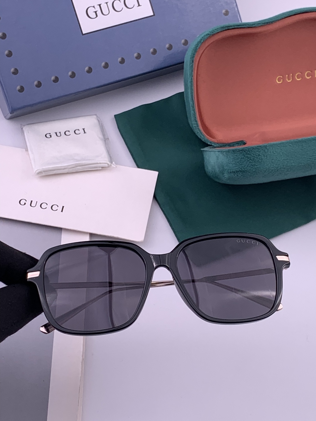 🔺 【GUCCI】开春新款 潮流爆款 时尚方框偏光太阳镜 高品质 佩戴舒适 网红潮款墨镜 女士高清尼龙偏