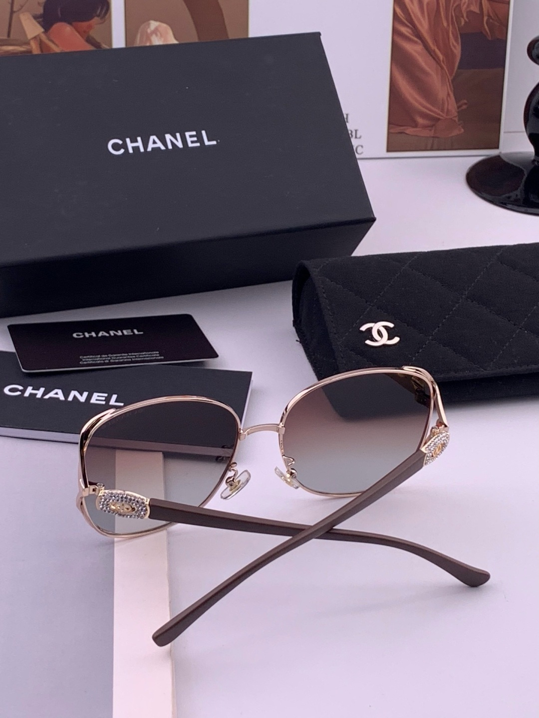 🔺CHANEL🔻官方早春新款，众多明星同款[色]香奈儿‼️‼️新款框偏光墨镜 ，🌈🌈宝丽来超清偏光太阳镜