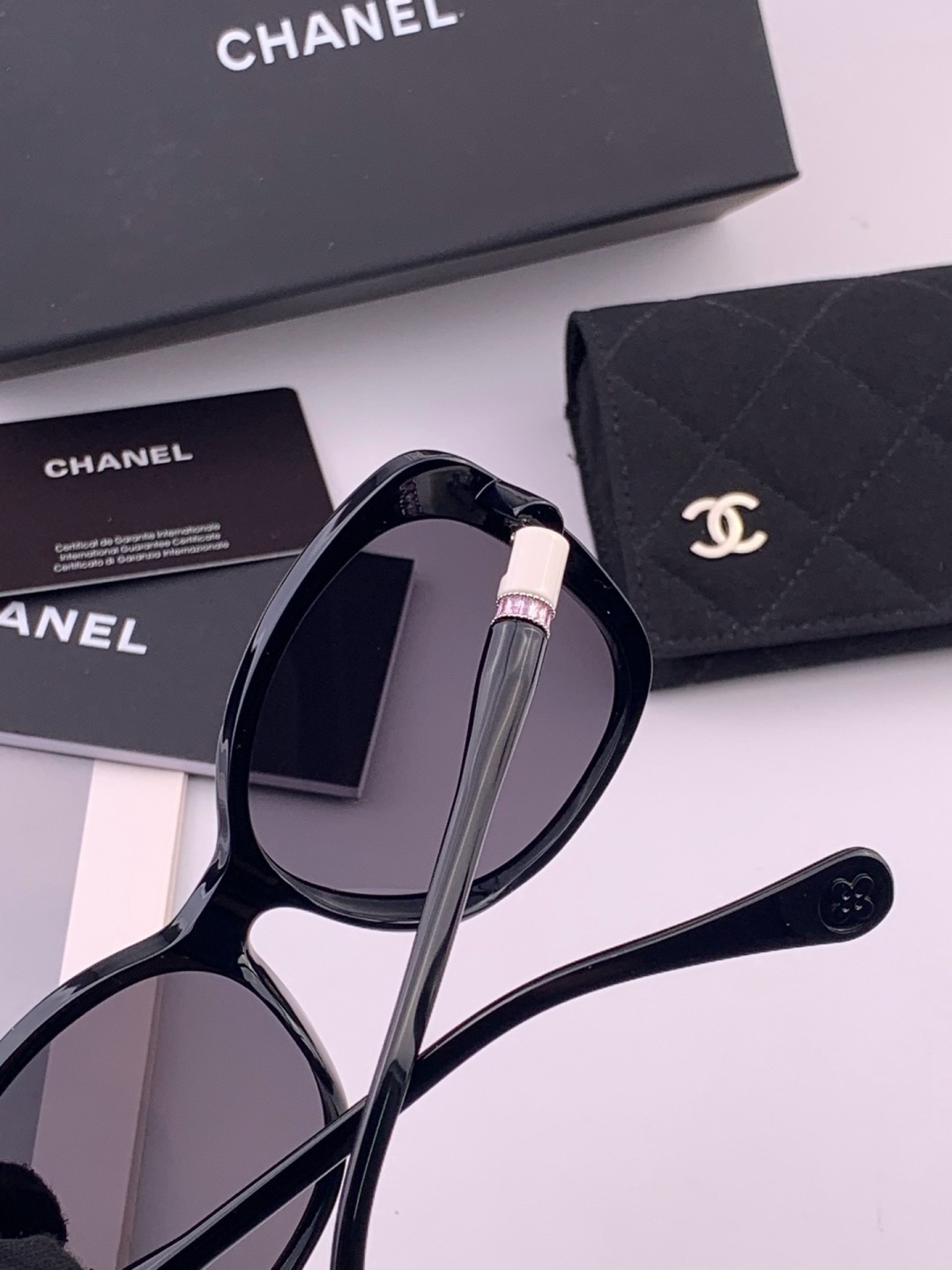 【CHANEL】香奈儿 新款潮流爆款 时尚方框太阳镜 佩戴舒适 网红潮款墨镜  女士高清加厚偏光太阳镜🕶