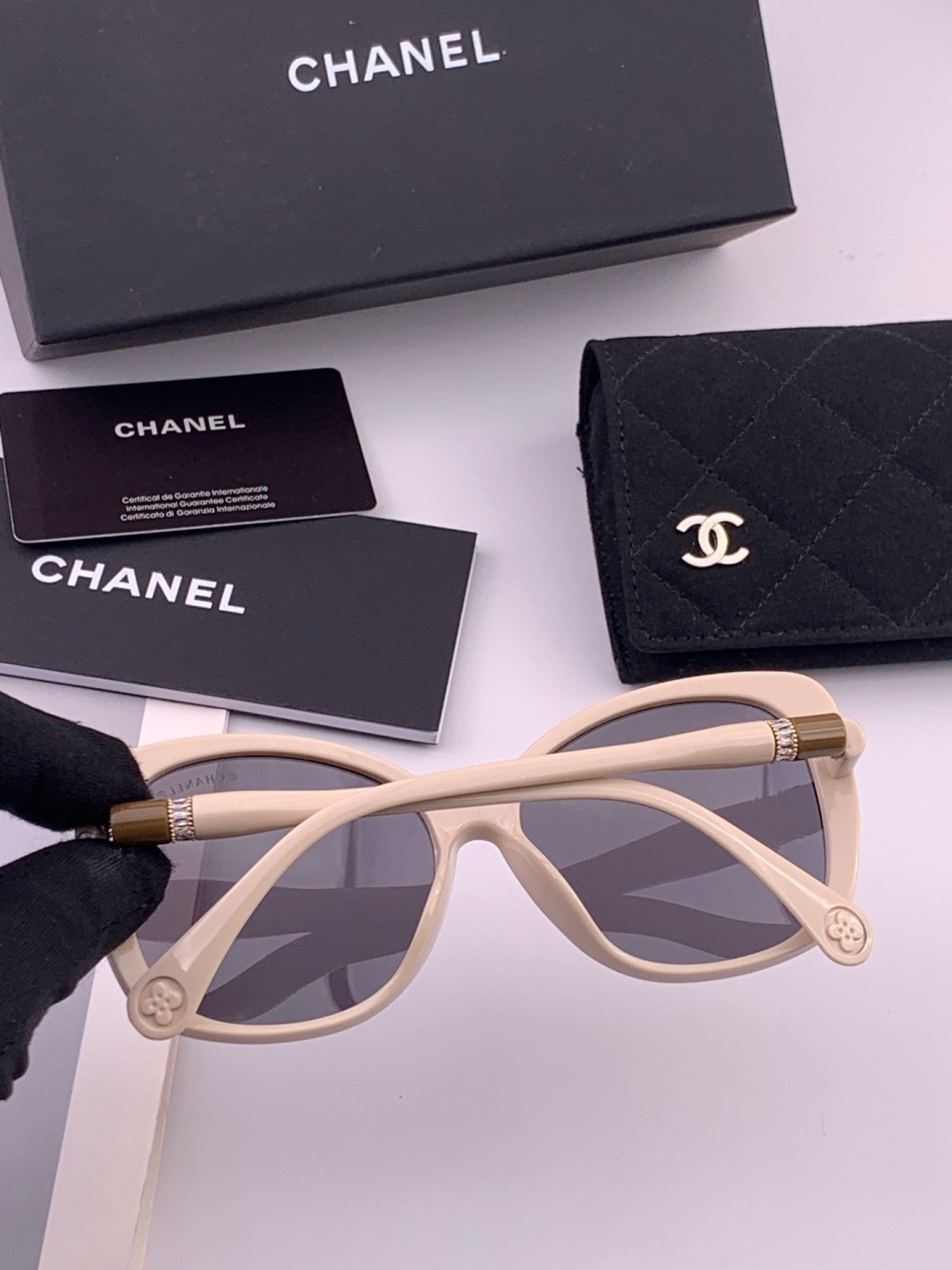 【CHANEL】香奈儿 新款潮流爆款 时尚方框太阳镜 佩戴舒适 网红潮款墨镜  女士高清加厚偏光太阳镜🕶