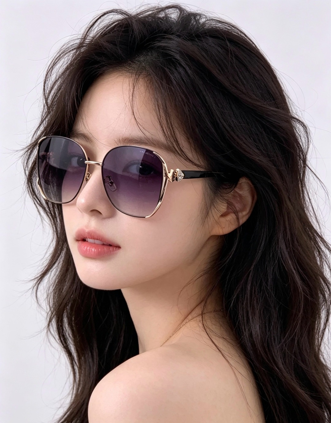 🔺CHANEL🔻官方早春新款，众多明星同款[色]香奈儿‼️‼️新款框偏光墨镜 ，🌈🌈宝丽来超清偏光太阳镜