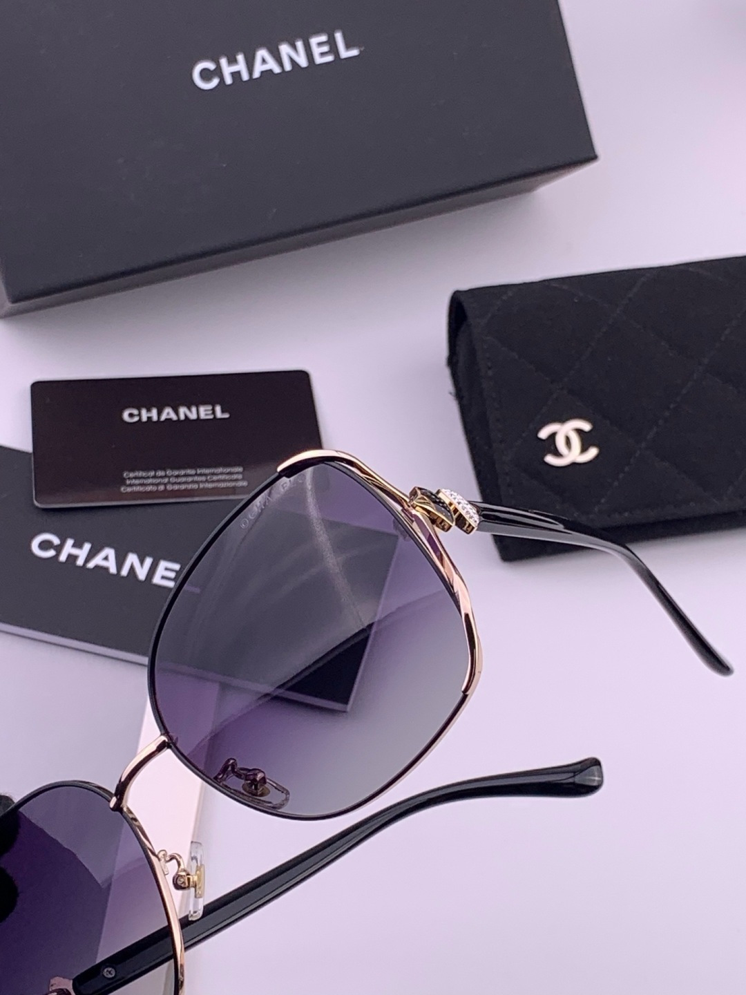 🔺CHANEL🔻官方早春新款，众多明星同款[色]香奈儿‼️‼️新款框偏光墨镜 ，🌈🌈宝丽来超清偏光太阳镜